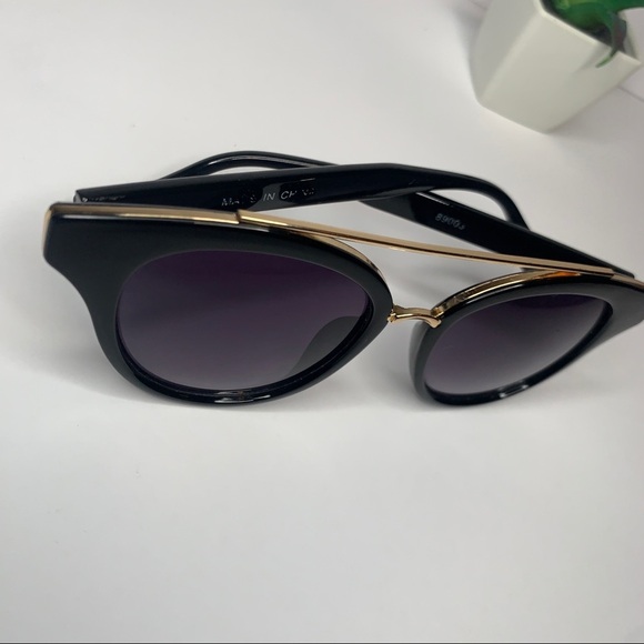 Black/Gold Cat Eye Sunglasses - Picture 4 of 7